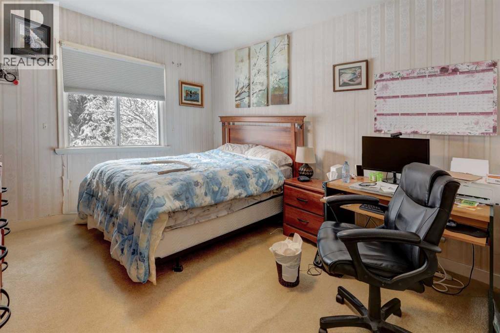 Single Family House Bungalow for Sale in   Avenue NE Winston Heights/Mountview Calgary 