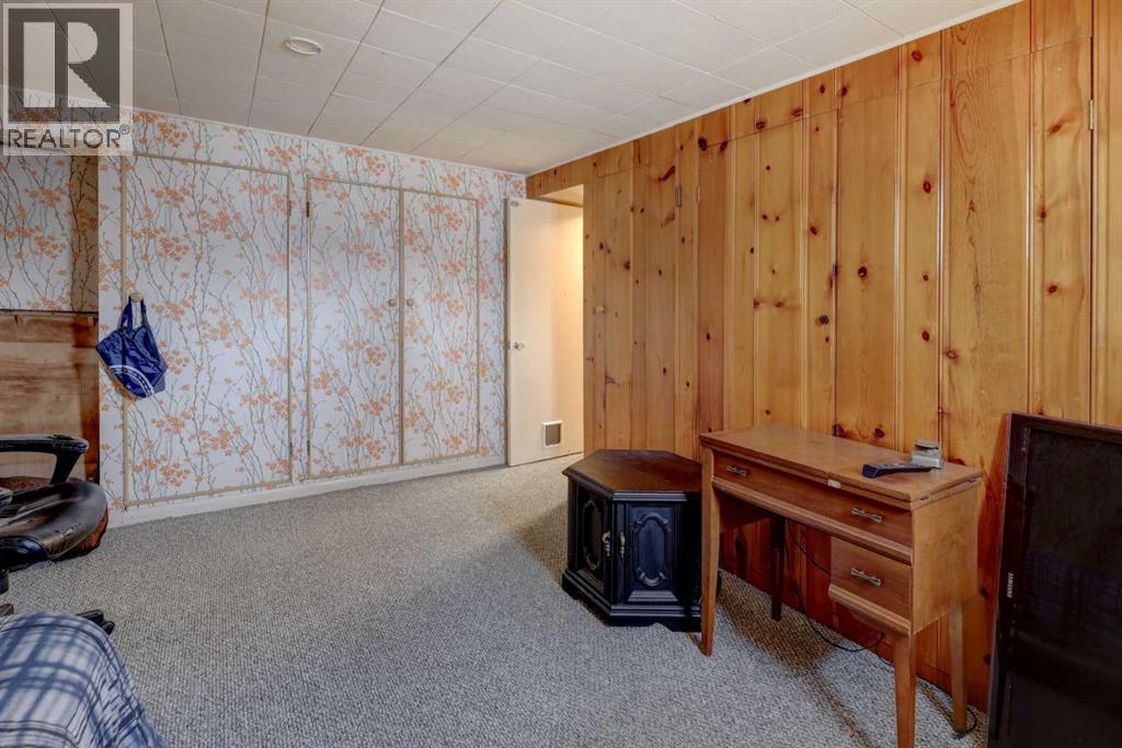 Single Family House Bungalow for Sale in   Avenue NE Winston Heights/Mountview Calgary 