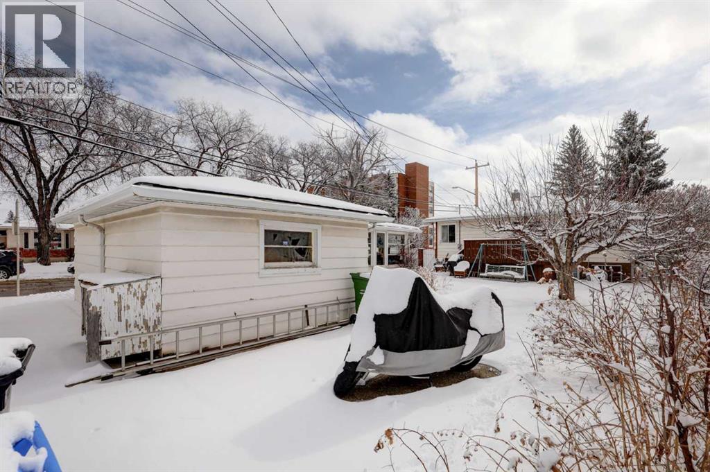 Single Family House Bungalow for Sale in   Avenue NE Winston Heights/Mountview Calgary 