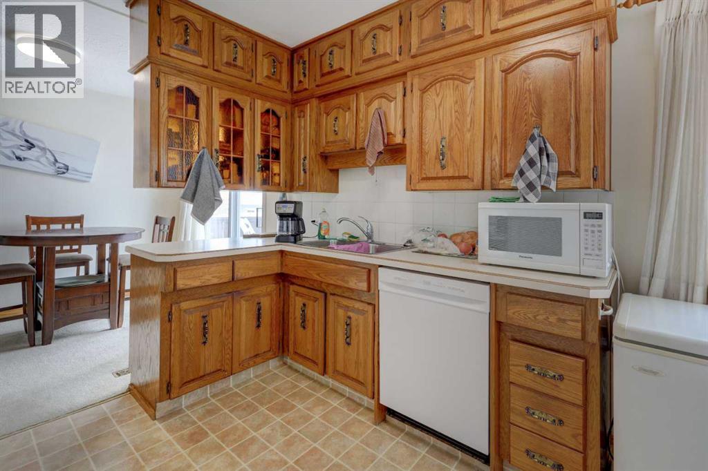 Single Family House Bungalow for Sale in   Avenue NE Winston Heights/Mountview Calgary 