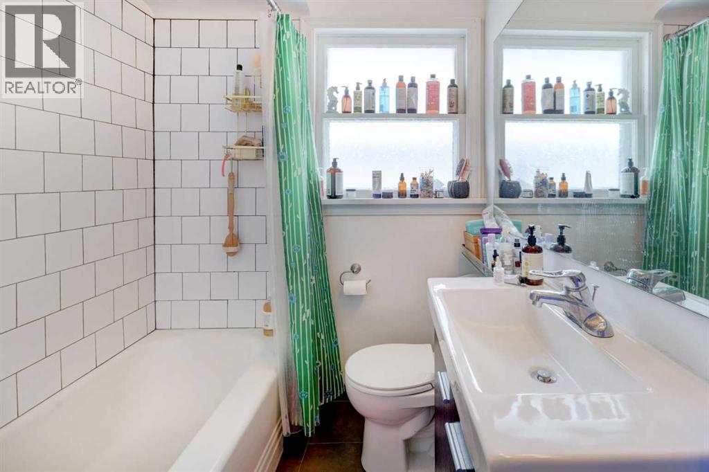 Single Family House Bungalow for Sale in   Avenue NE Winston Heights/Mountview Calgary 