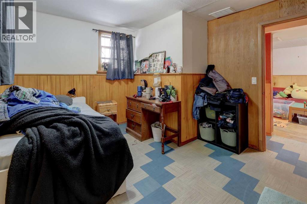 Single Family House Bungalow for Sale in   Avenue NE Winston Heights/Mountview Calgary 