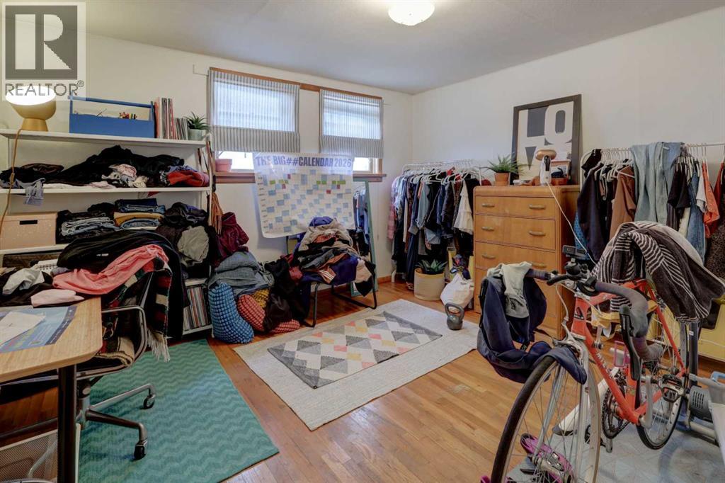 Single Family House Bungalow for Sale in   Avenue NE Winston Heights/Mountview Calgary 