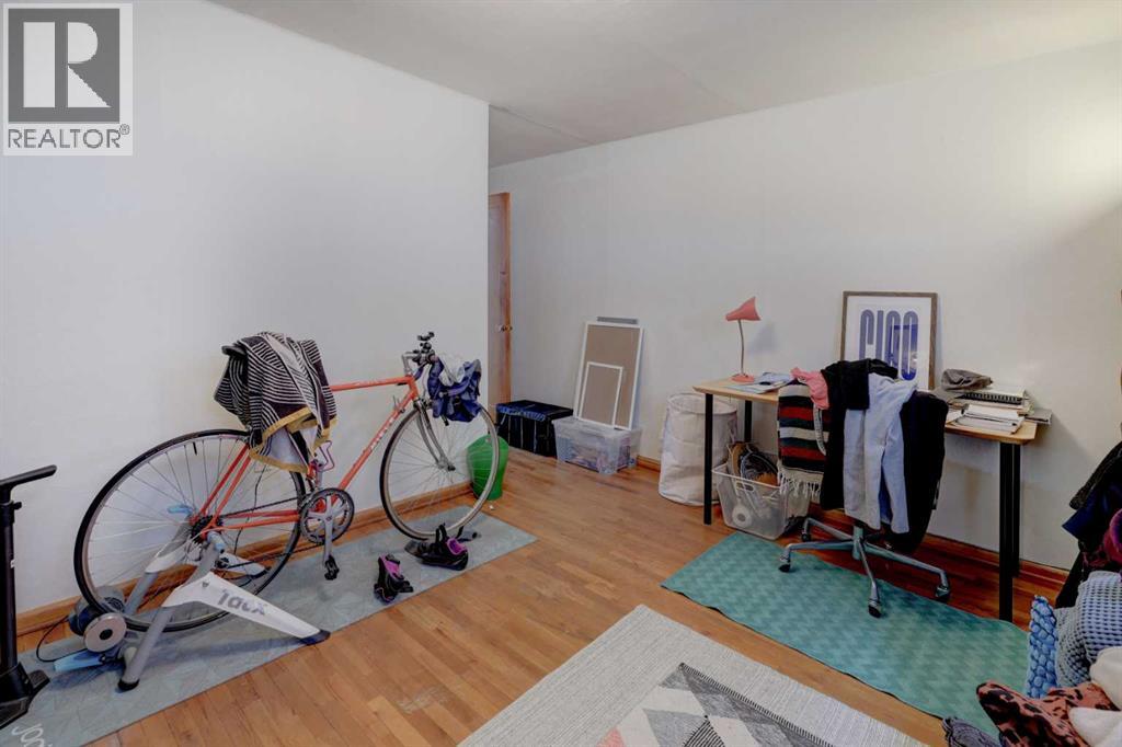 Single Family House Bungalow for Sale in   Avenue NE Winston Heights/Mountview Calgary 