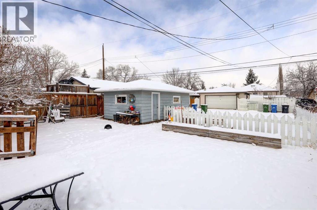 Single Family House Bungalow for Sale in   Avenue NE Winston Heights/Mountview Calgary 