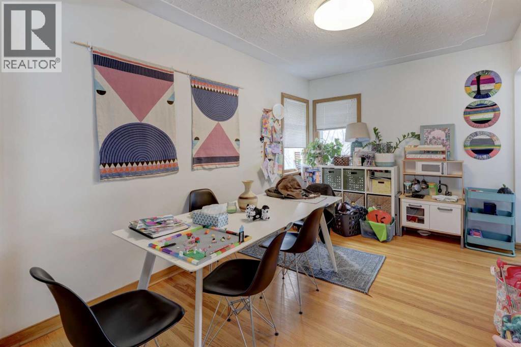 Single Family House Bungalow for Sale in   Avenue NE Winston Heights/Mountview Calgary 