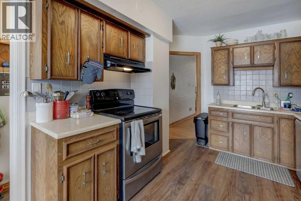 Single Family House Bungalow for Sale in   Avenue NE Winston Heights/Mountview Calgary 