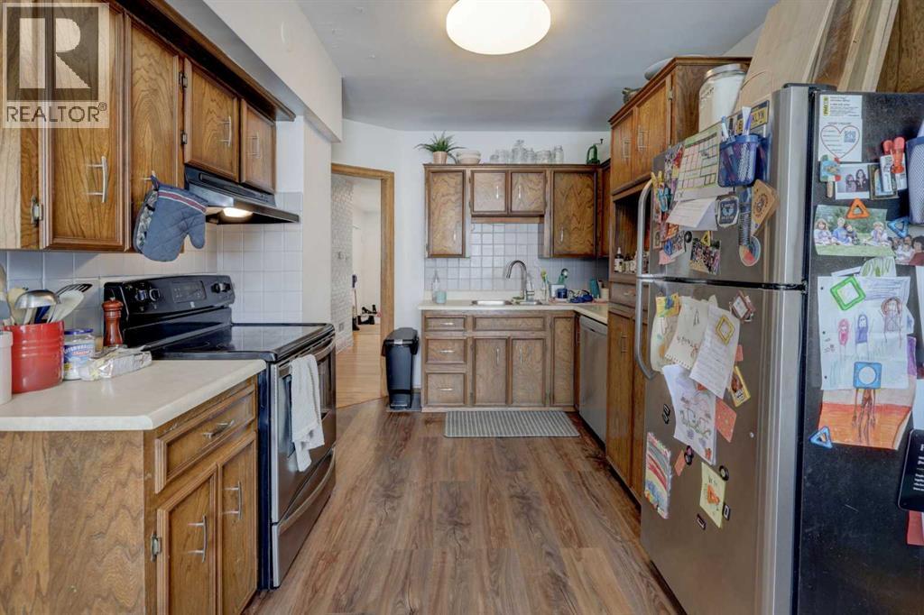 Single Family House Bungalow for Sale in   Avenue NE Winston Heights/Mountview Calgary 