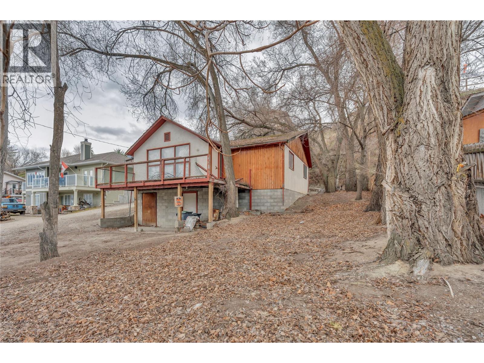 6117 Austin Street, Summerland