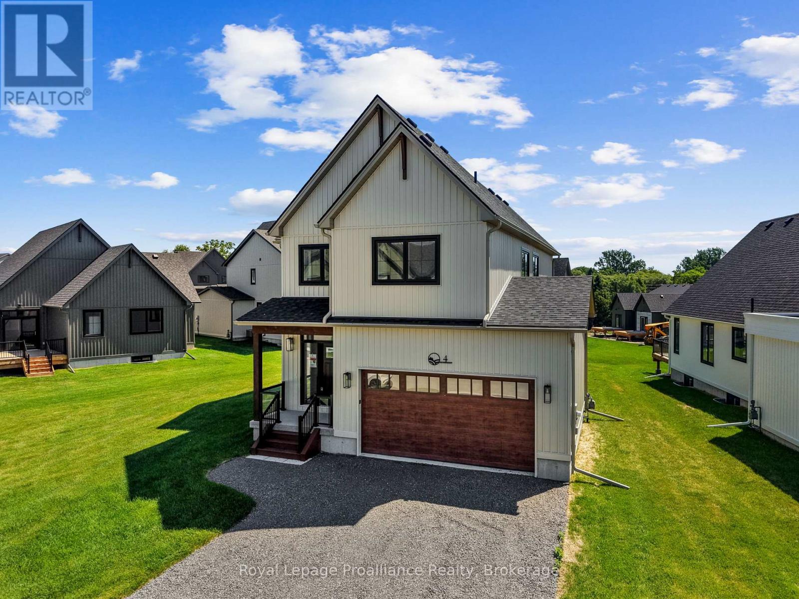 4 HOLLINGSWORTH STREET - 3