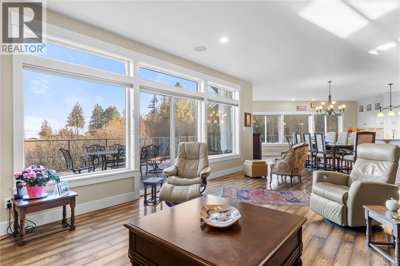 2580 Ingram Rd E, Ladysmith