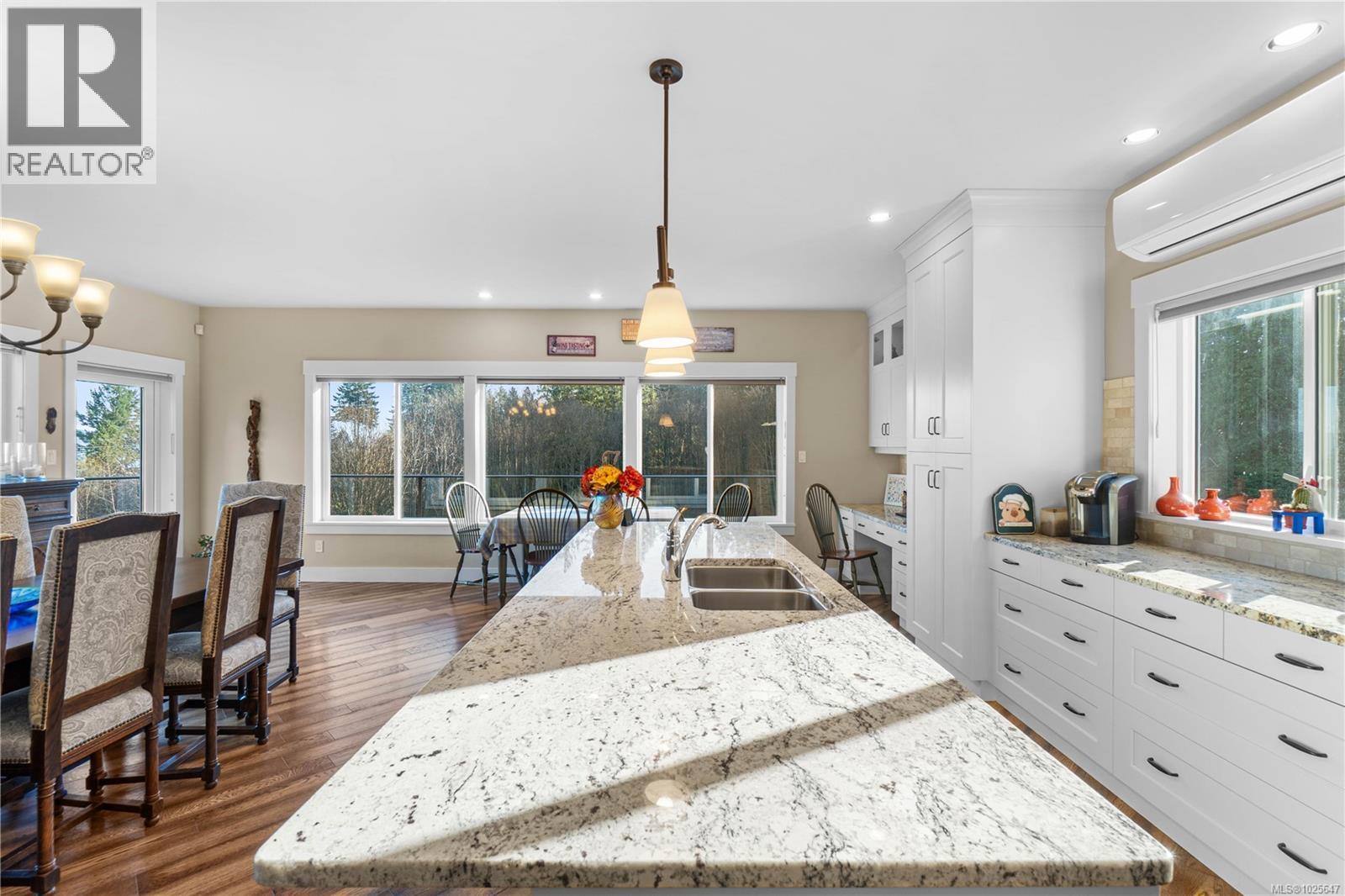 2580 Ingram Rd E, Ladysmith