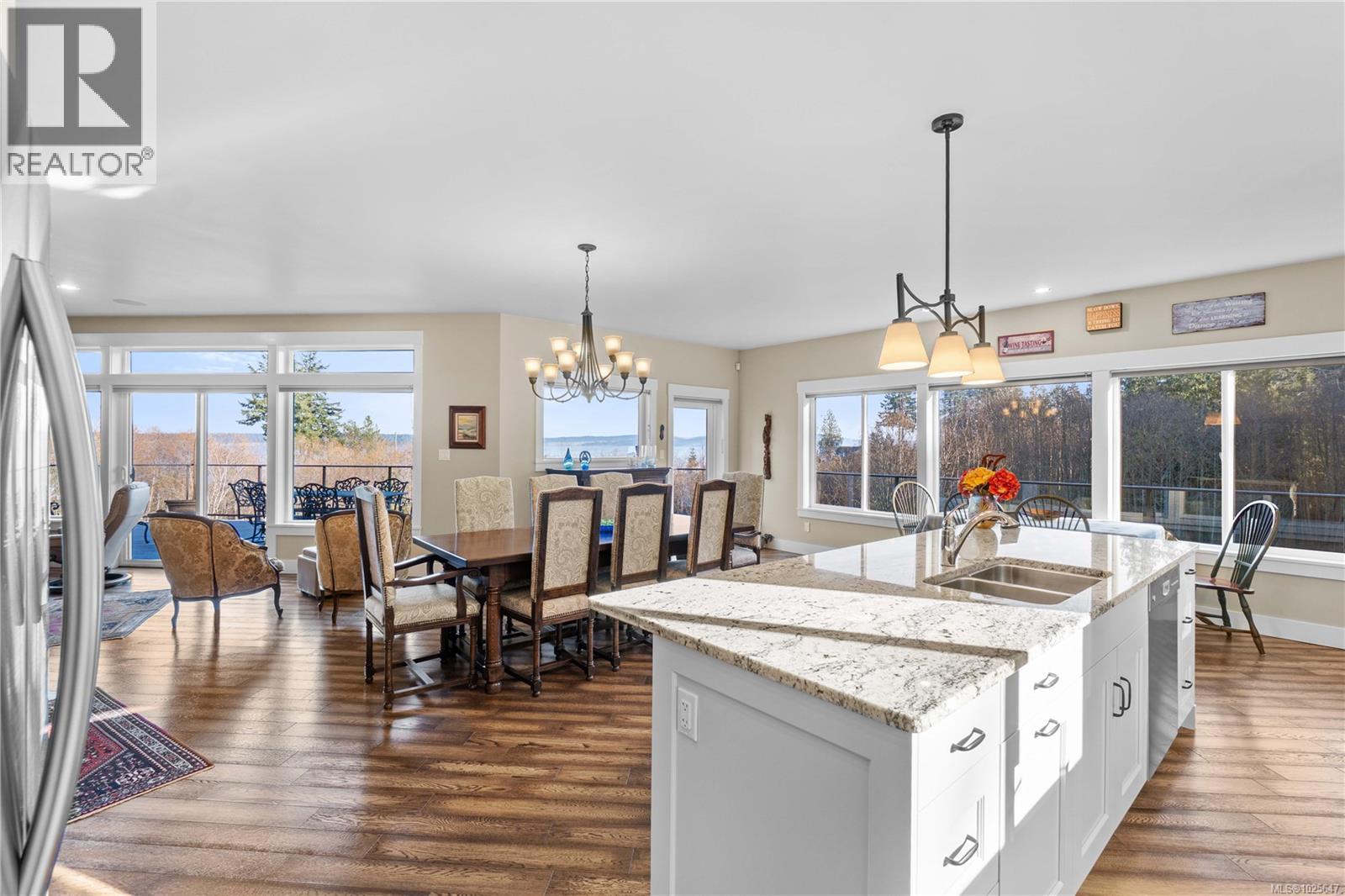 2580 Ingram Rd E, Ladysmith