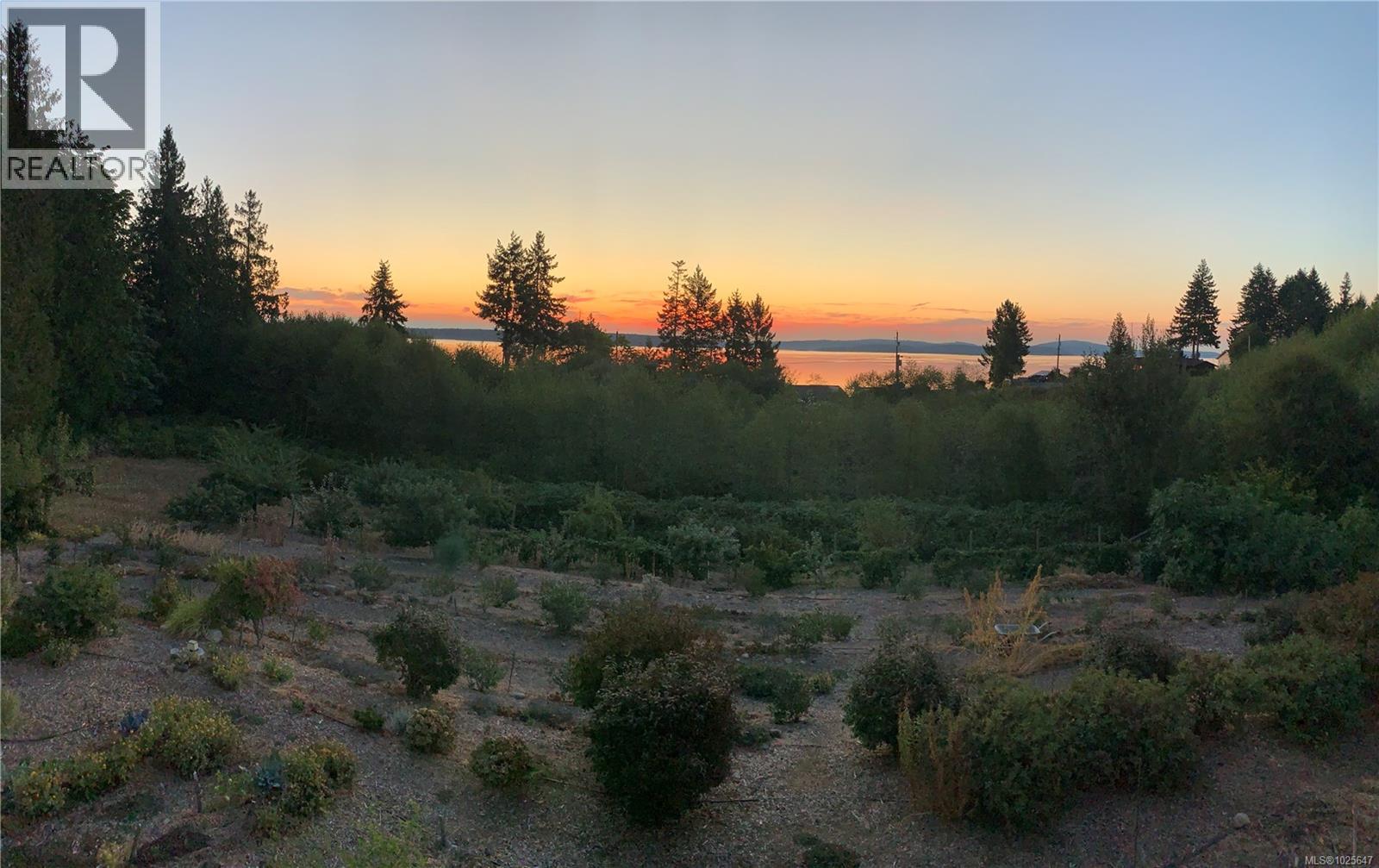 2580 Ingram Rd E, Ladysmith