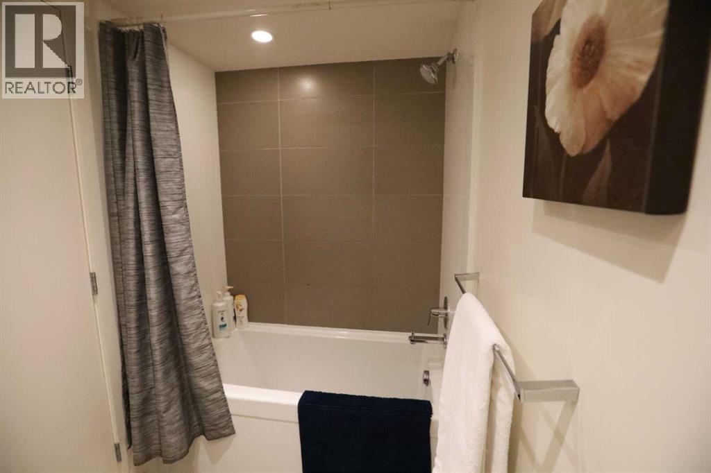 Single Family House for Sale in   Waterfront Mews SW Chinatown Calgary 