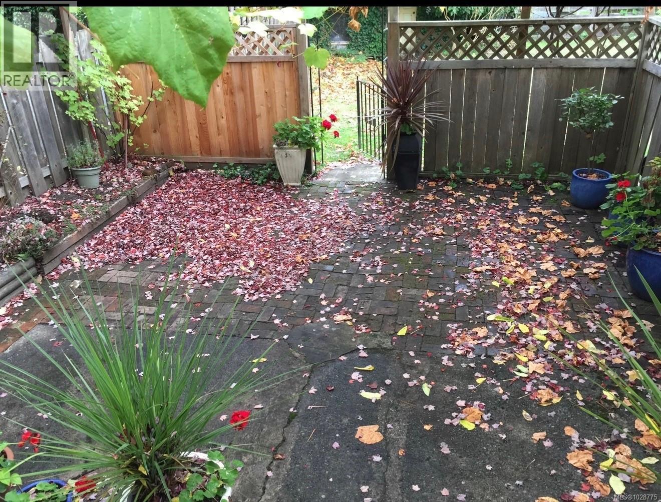 1871 Oak Bay Ave, Victoria