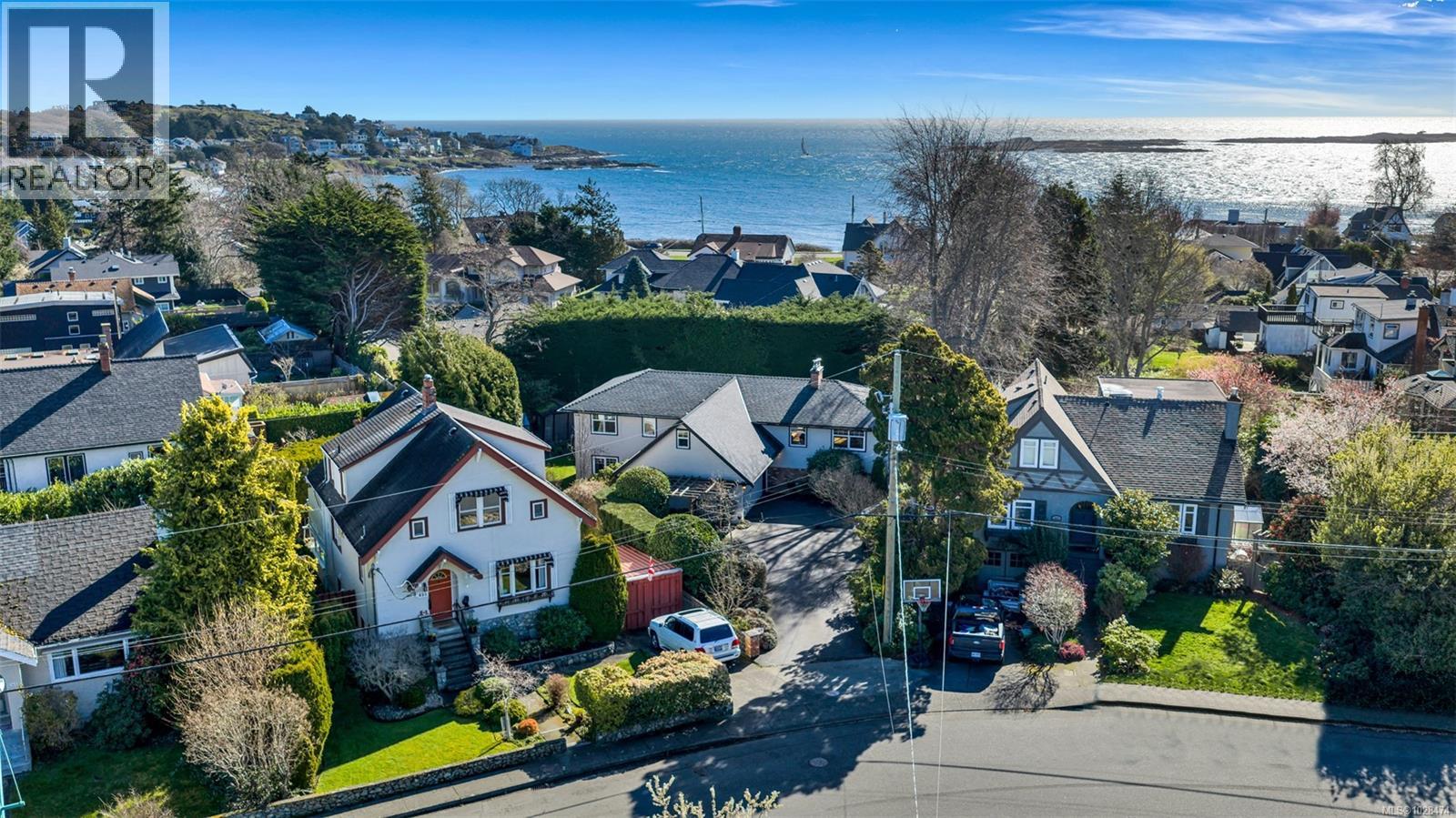 449 Victoria Ave, Oak Bay