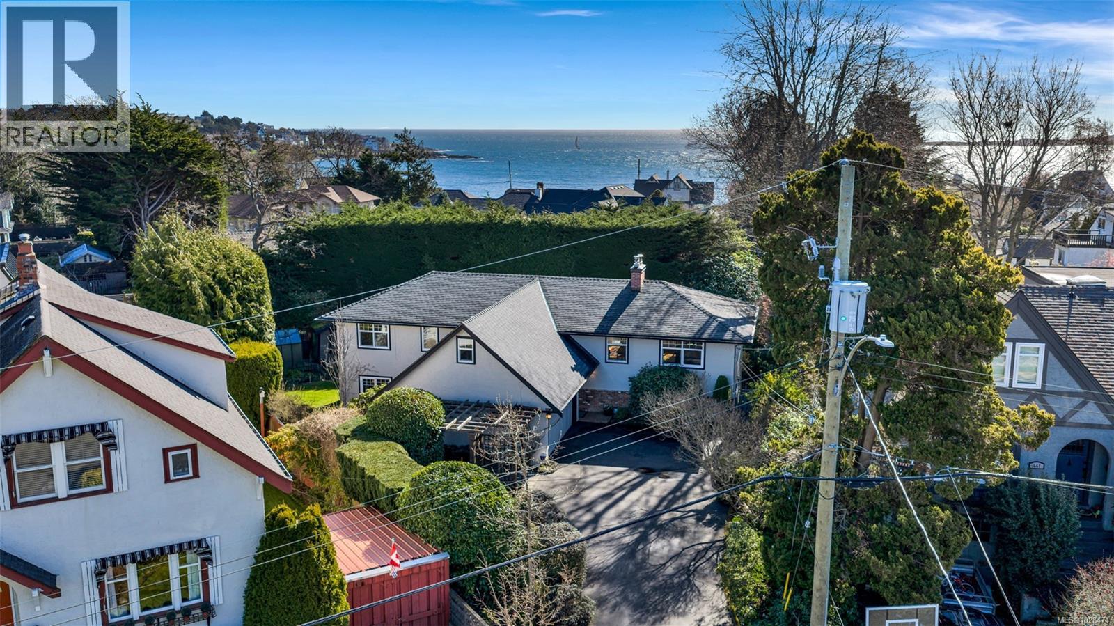 449 Victoria Ave, Oak Bay