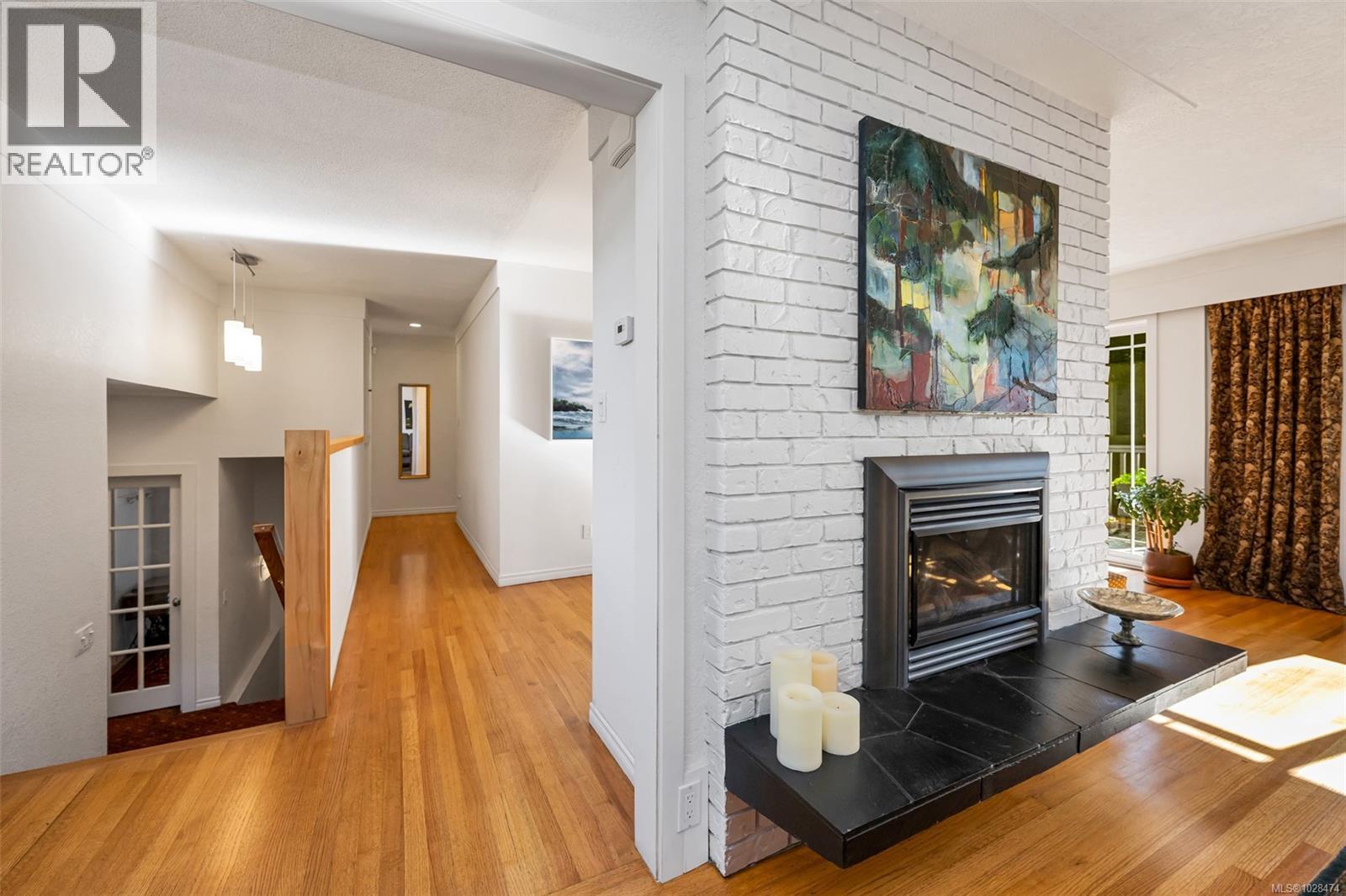 449 Victoria Ave, Oak Bay