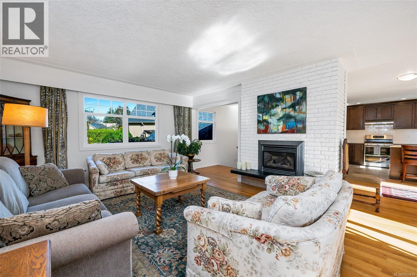 449 Victoria Ave, Oak Bay