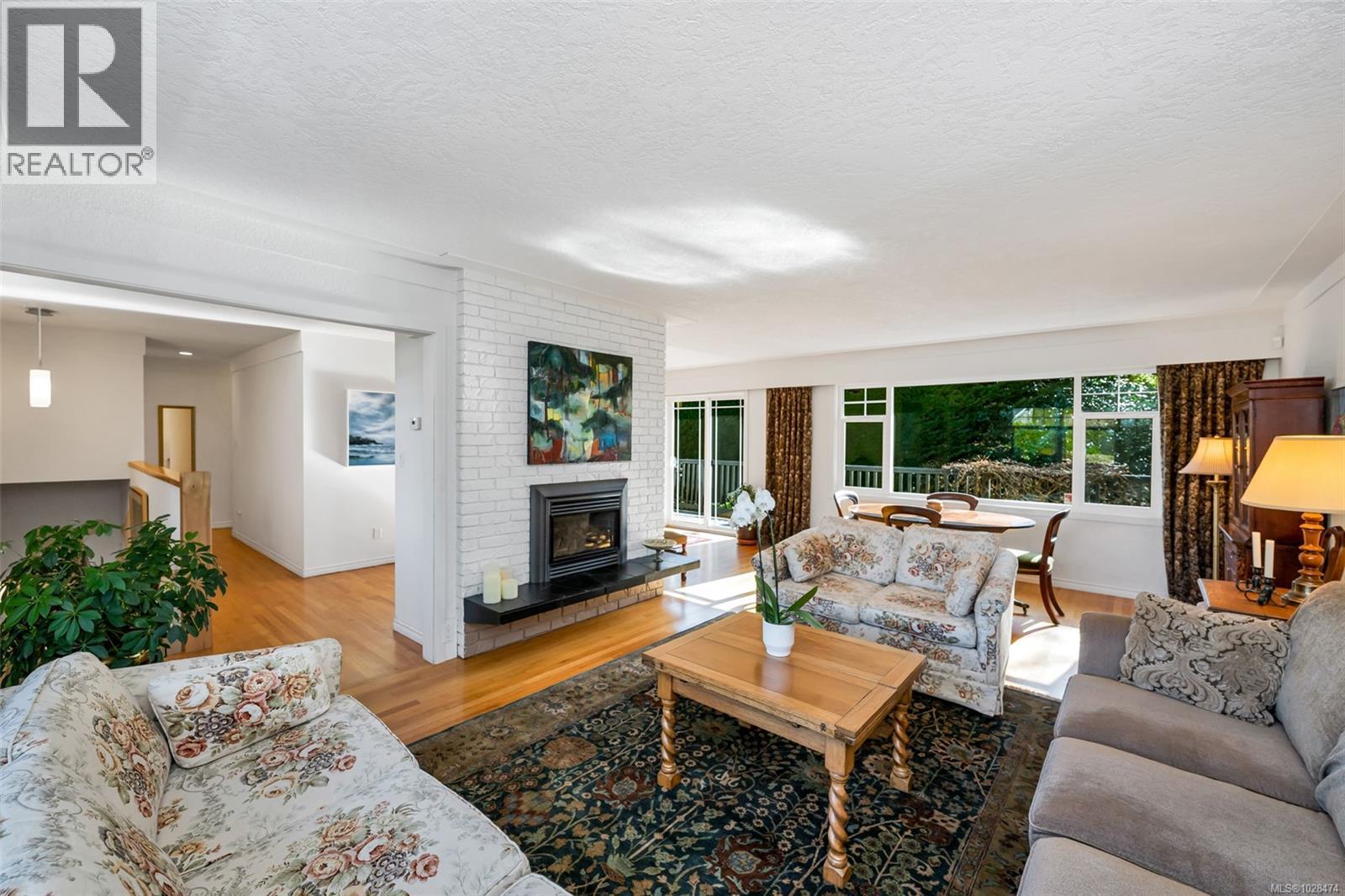 449 Victoria Ave, Oak Bay
