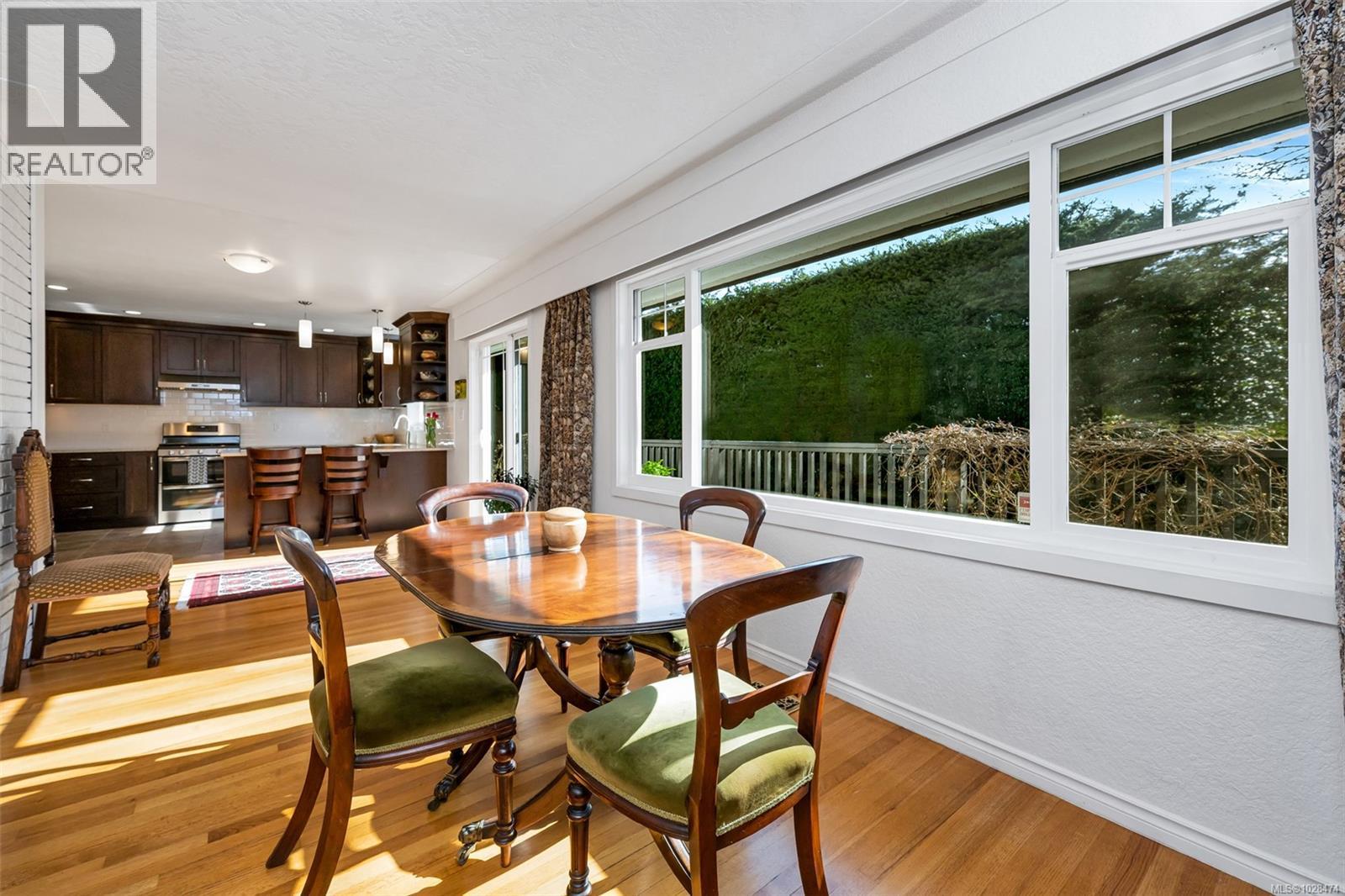 449 Victoria Ave, Oak Bay