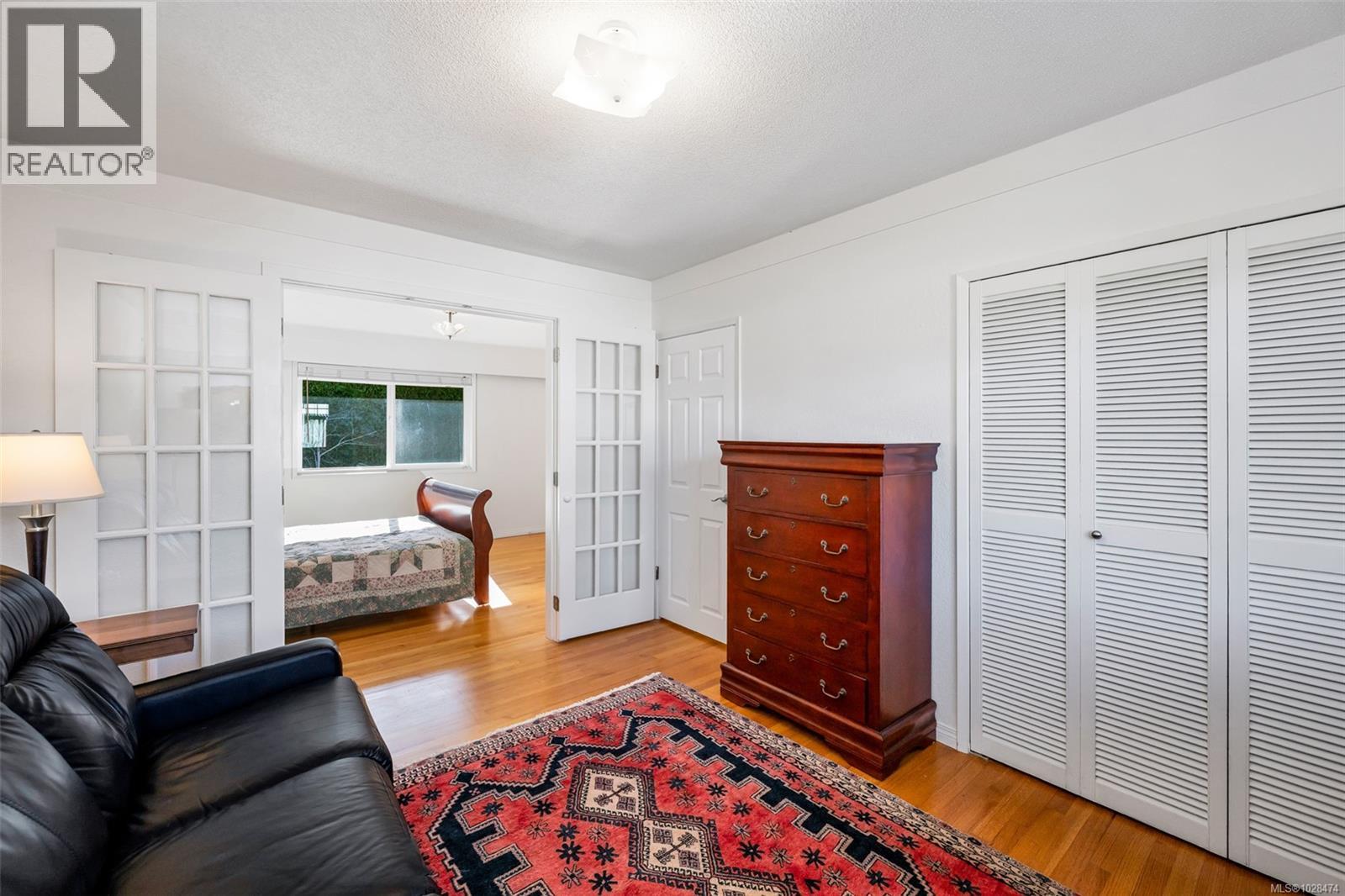 449 Victoria Ave, Oak Bay