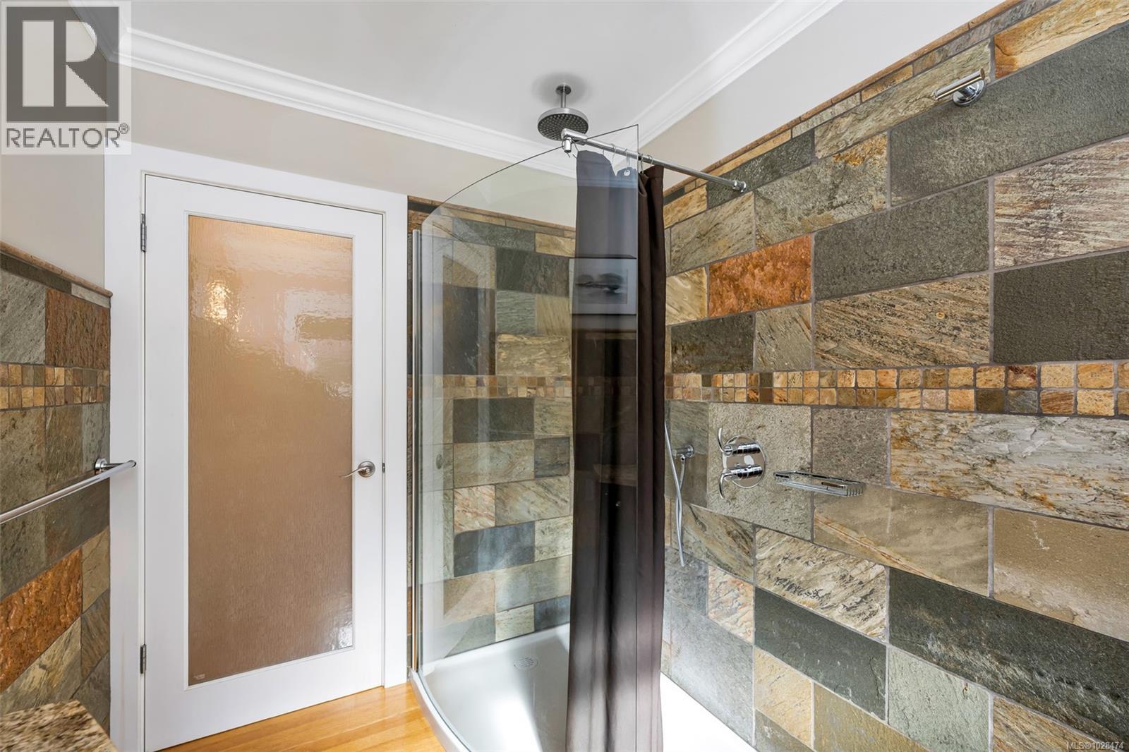 449 Victoria Ave, Oak Bay