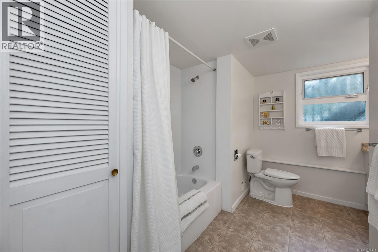 449 Victoria Ave, Oak Bay