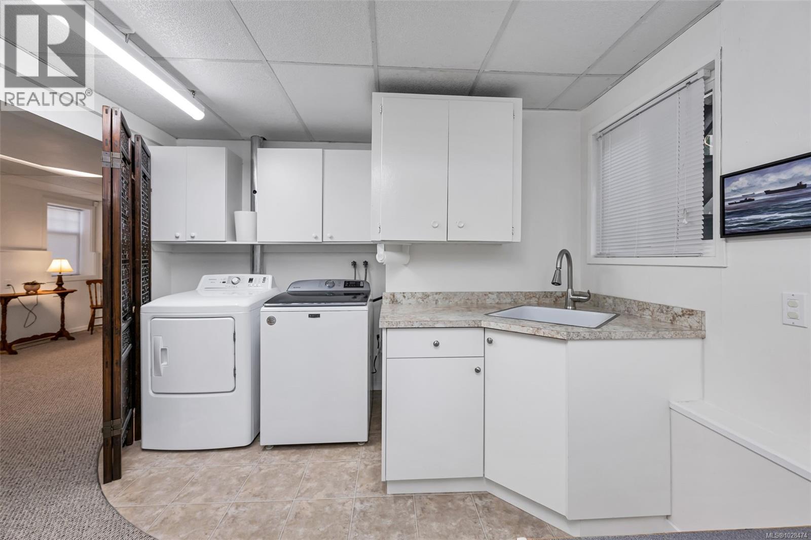 449 Victoria Ave, Oak Bay