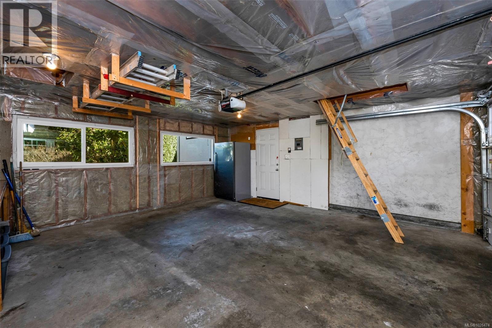 449 Victoria Ave, Oak Bay