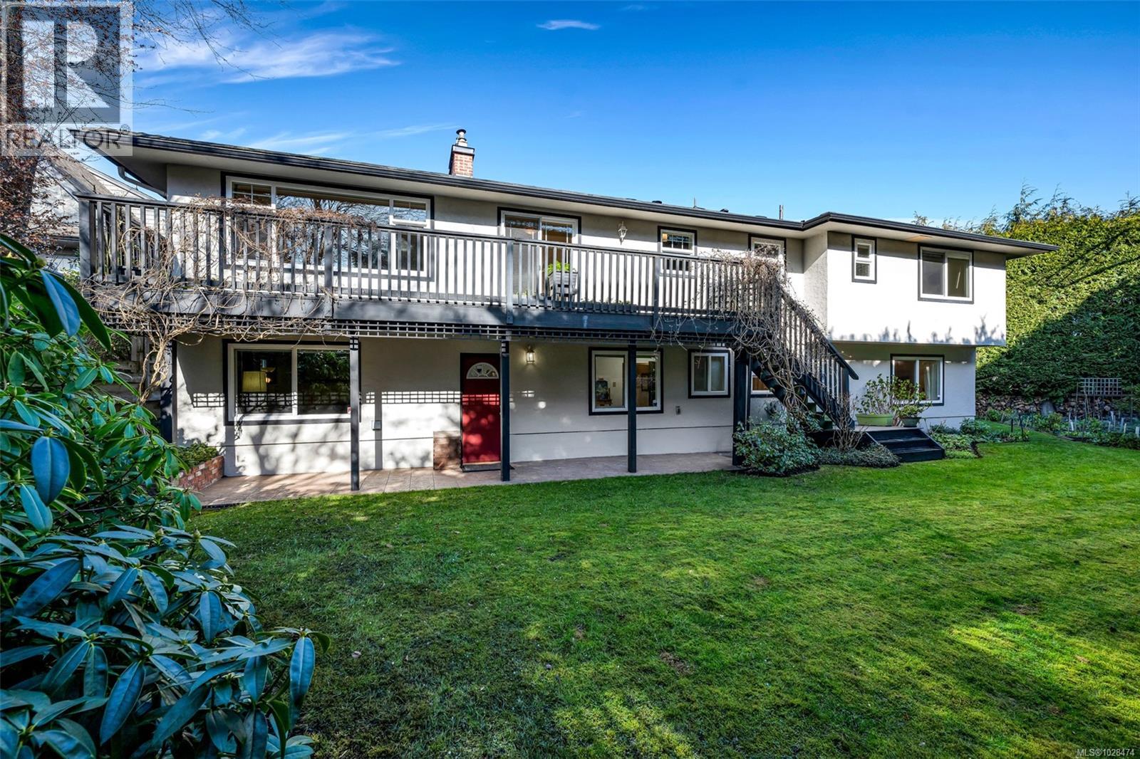 449 Victoria Ave, Oak Bay