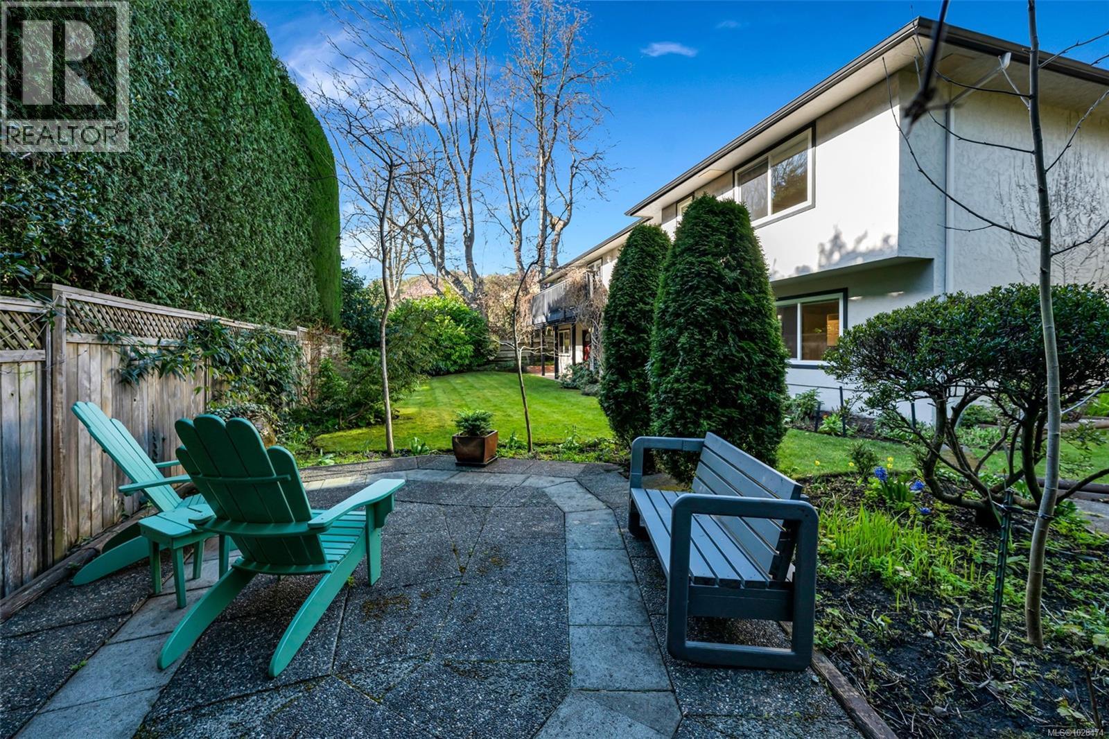 449 Victoria Ave, Oak Bay