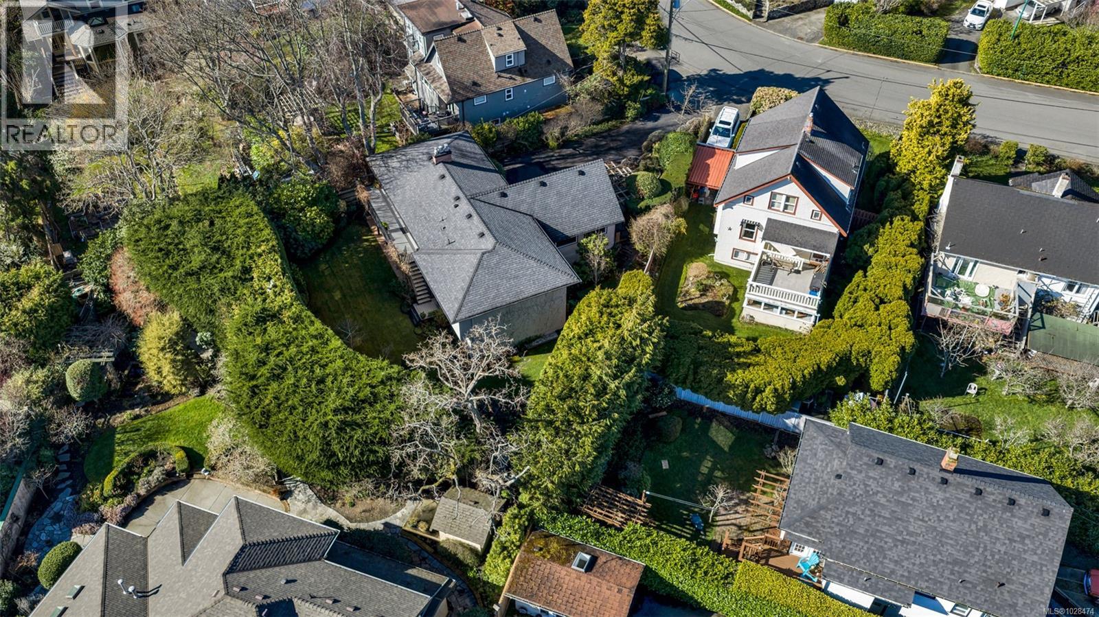 449 Victoria Ave, Oak Bay