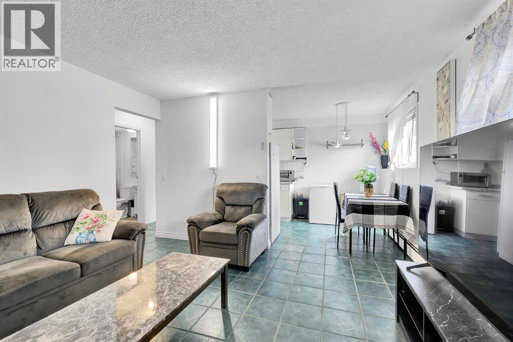 Single Family House for Sale in   Sabrina Way SW Southwood Calgary 