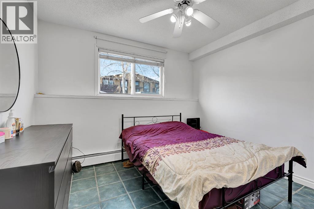 Single Family House for Sale in   Sabrina Way SW Southwood Calgary 