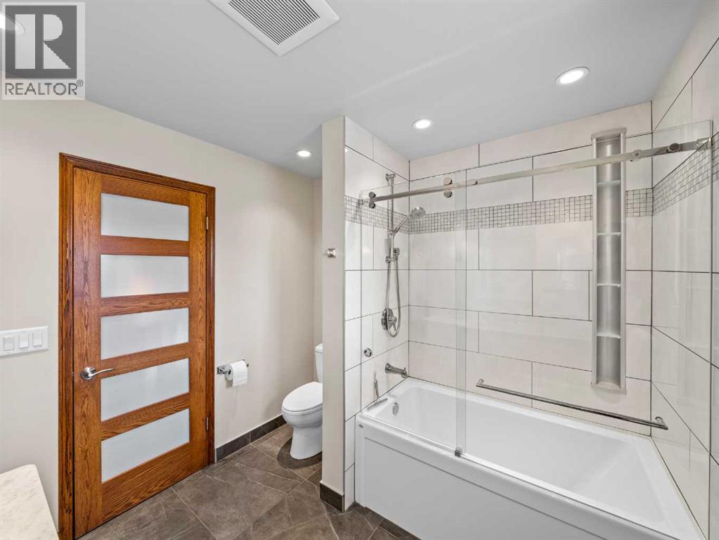 Single Family House for Sale in  Edgeview Road NW Edgemont Calgary 