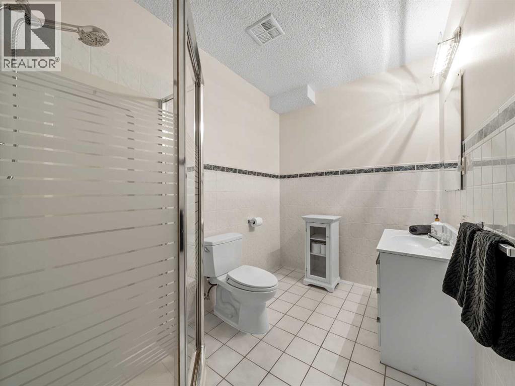 Single Family House for Sale in  Edgeview Road NW Edgemont Calgary 