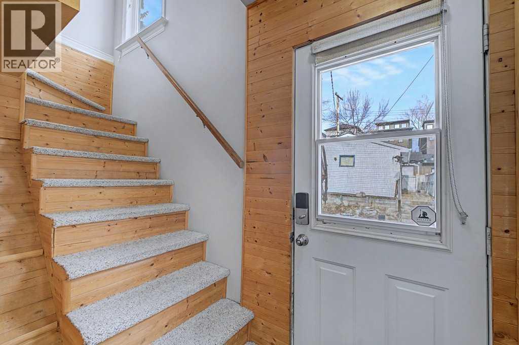 Single Family House for Sale in   Avenue NW Tuxedo Park Calgary 