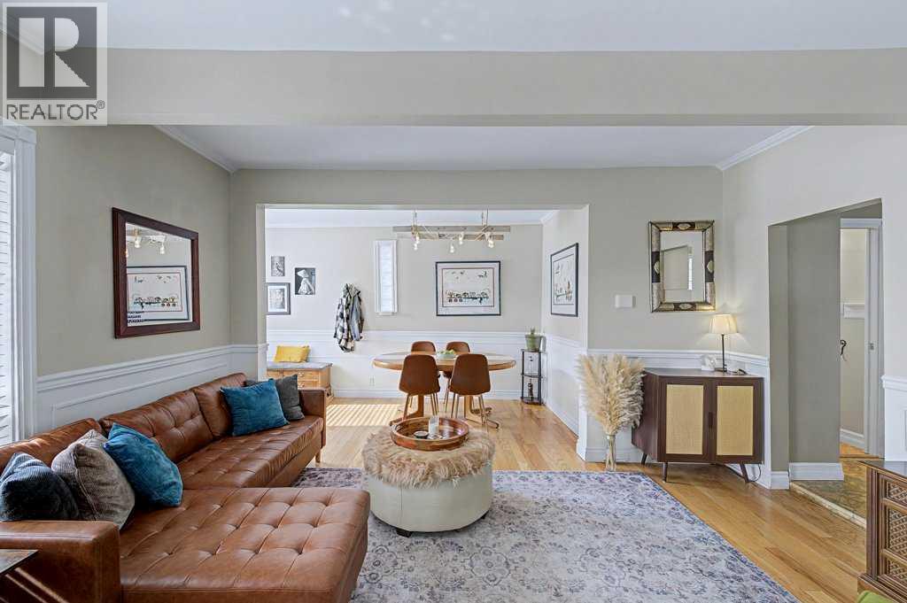 Single Family House for Sale in   Avenue NW Tuxedo Park Calgary 