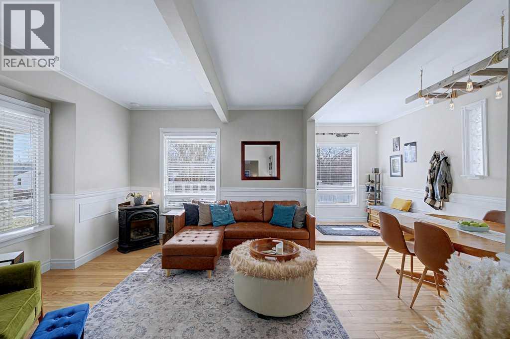 Single Family House for Sale in   Avenue NW Tuxedo Park Calgary 