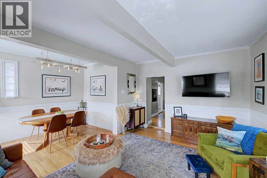 Single Family House for Sale in   Avenue NW Tuxedo Park Calgary 