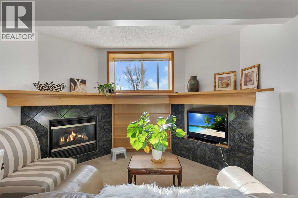 Single Family House for Sale in  Rocky Ridge Heath NW Rocky Ridge Calgary 