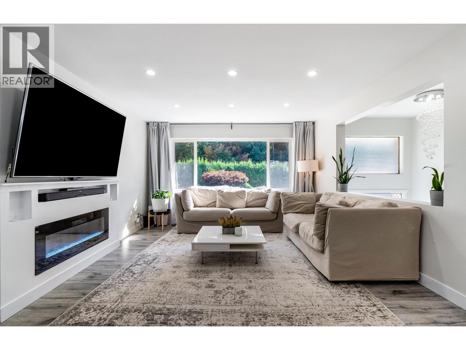 2317 COMO LAKE Avenue - photo 2