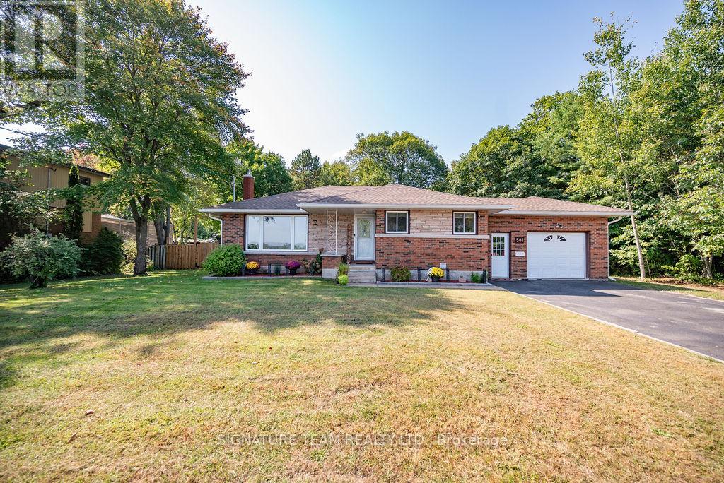 581 LAURENTIAN DRIVE