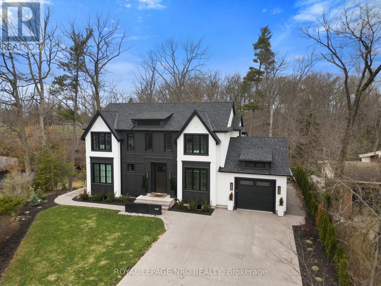 1 BRIARFIELD CRESCENT