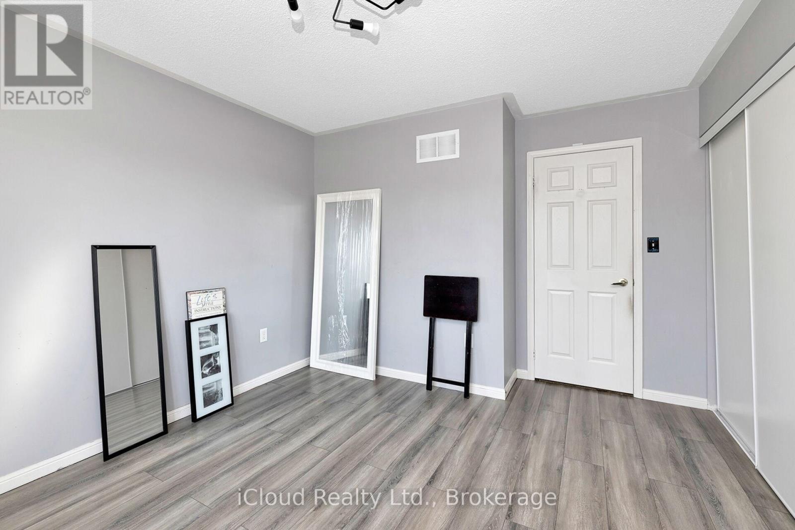 11 BONAVISTA DRIVE - 36
