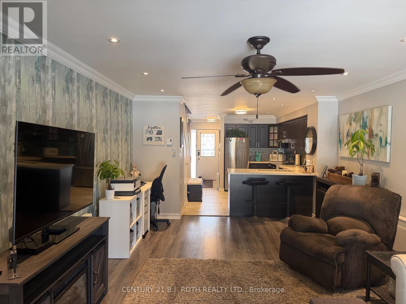 #6 70 LAGUNA PARKWAY - 9