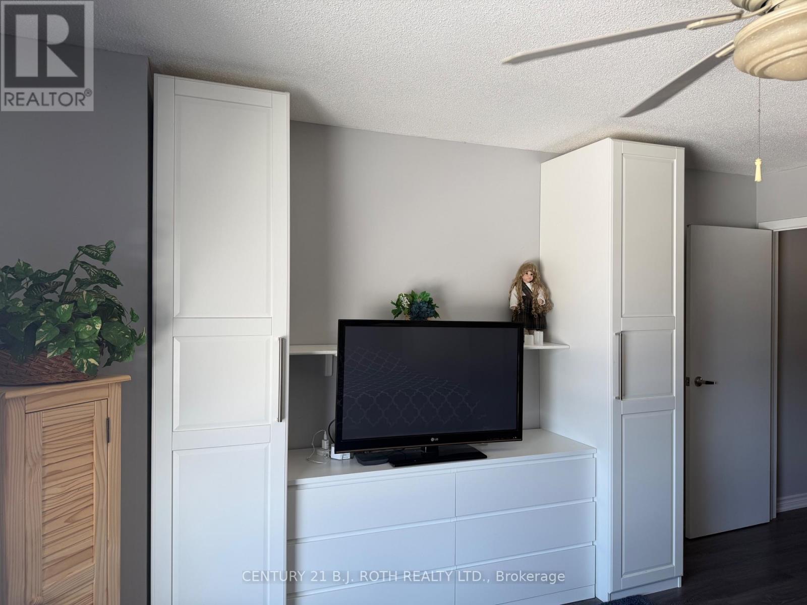 #6 70 LAGUNA PARKWAY - 15