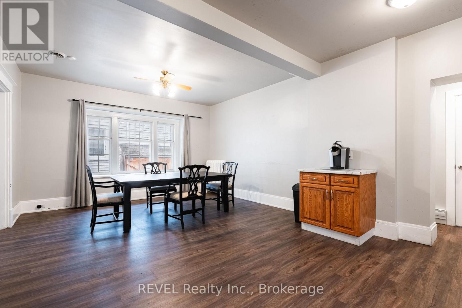 17 BEECHER STREET - 17